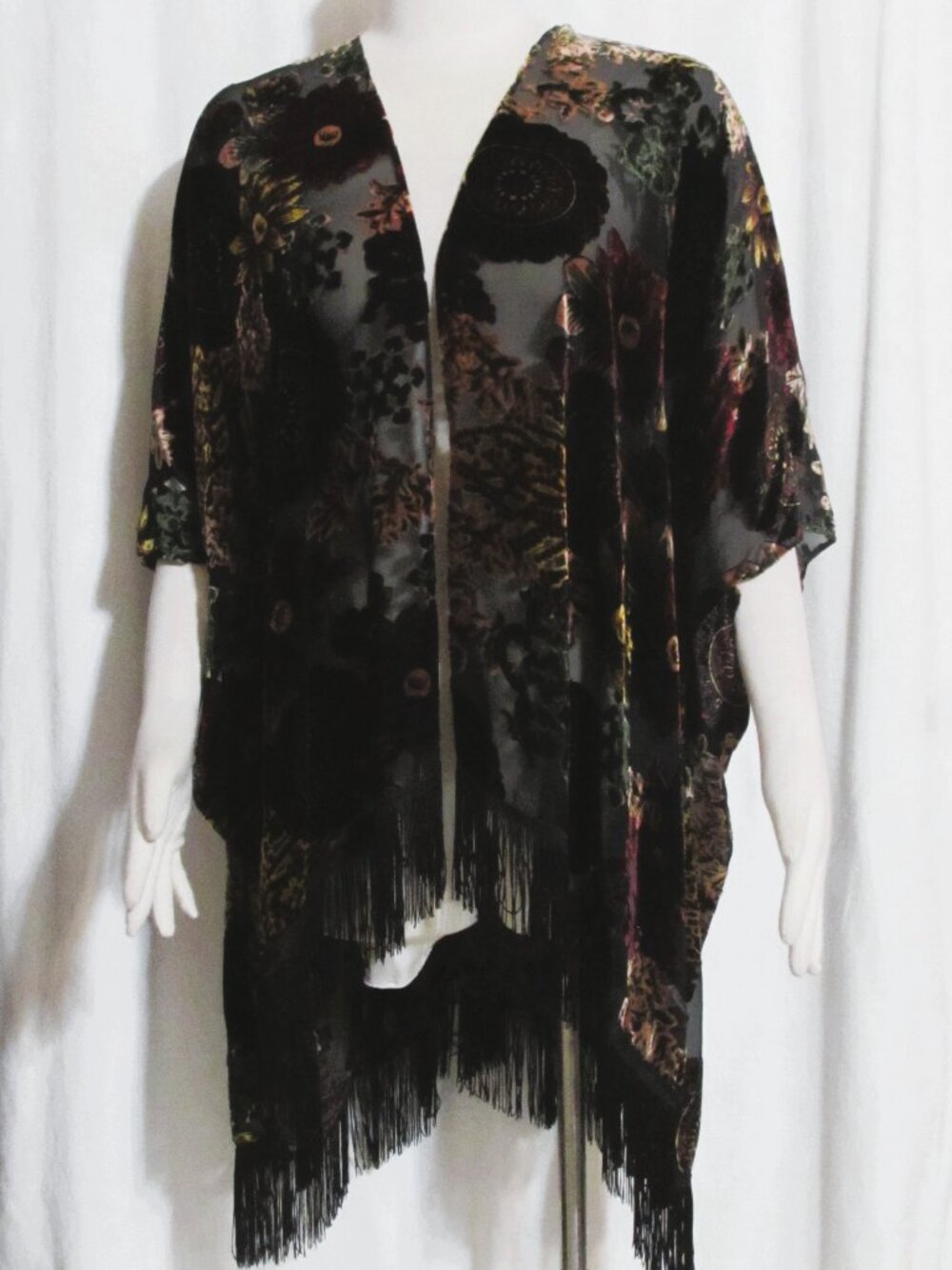 Womens Ladies WORLD MARKET Velvet & Sheer Floral Fringe Cape Shawl Wrap ORIG $69